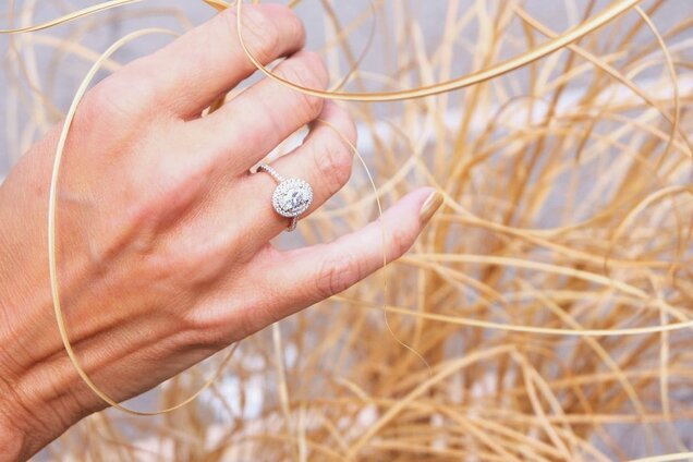 Top store ring stores
